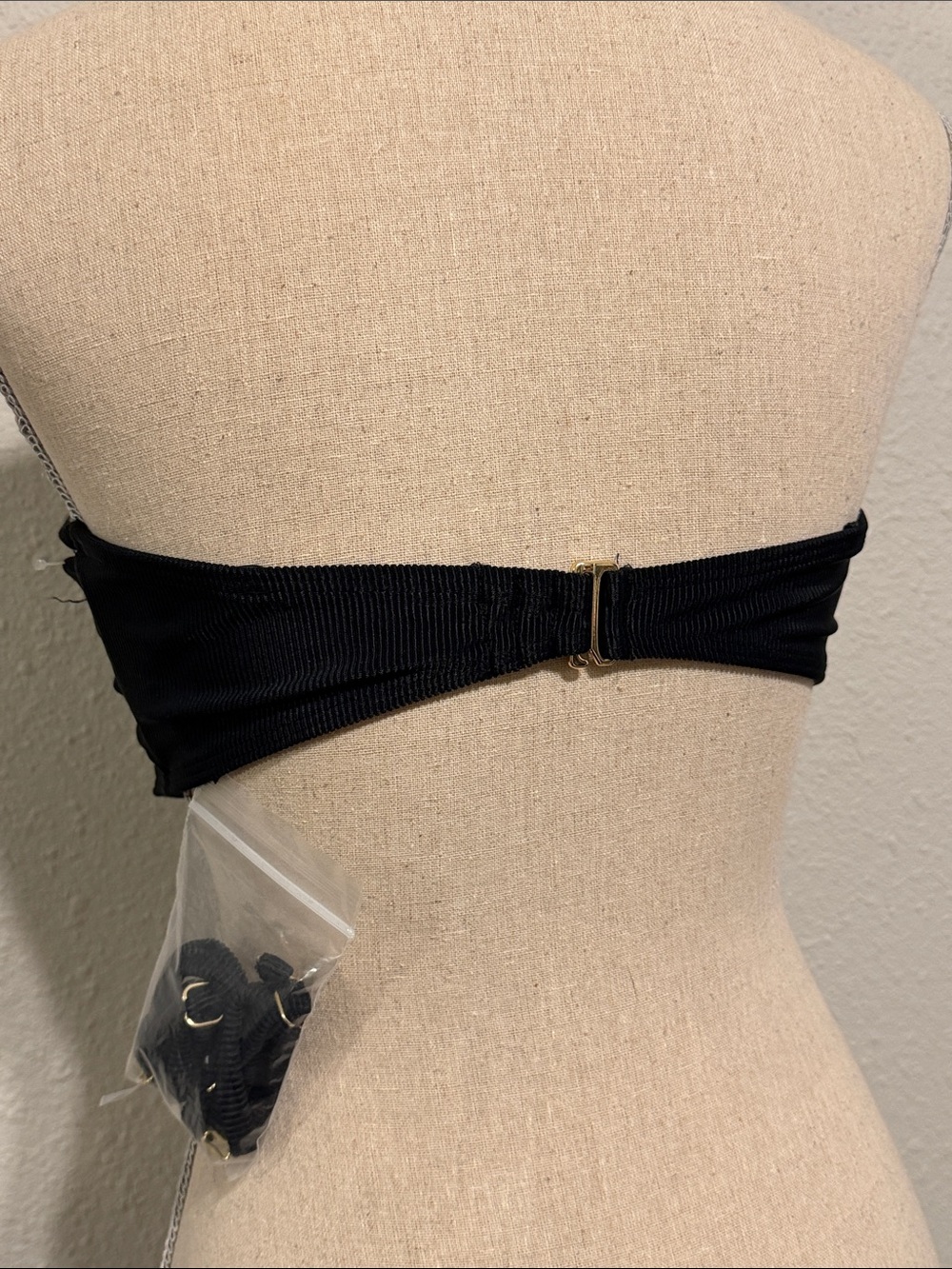 Beach Riot Kelsey Strapless Swim Top - Picture 7 of 11